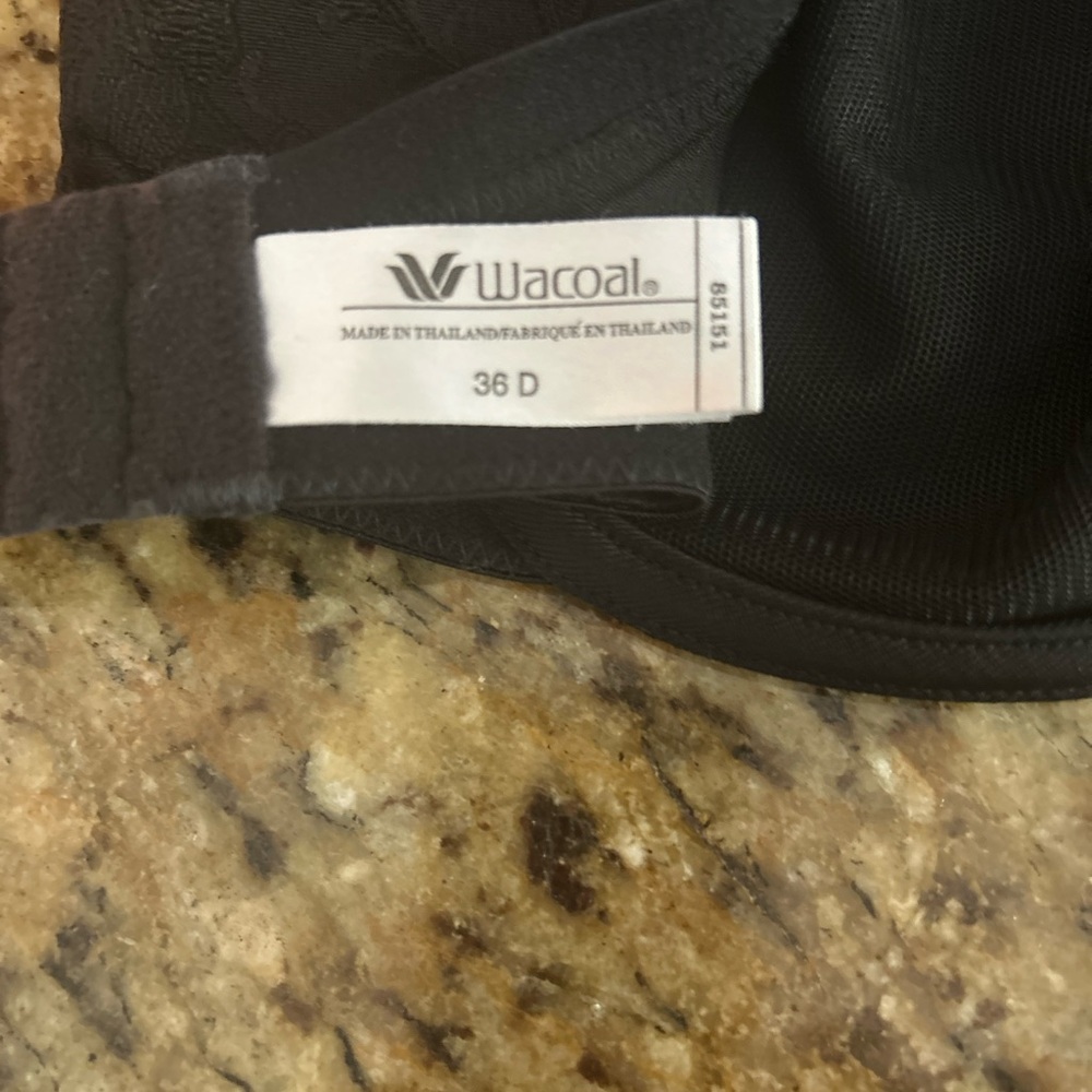 Wacoal Black Bra 36D - Picture 4 of 5